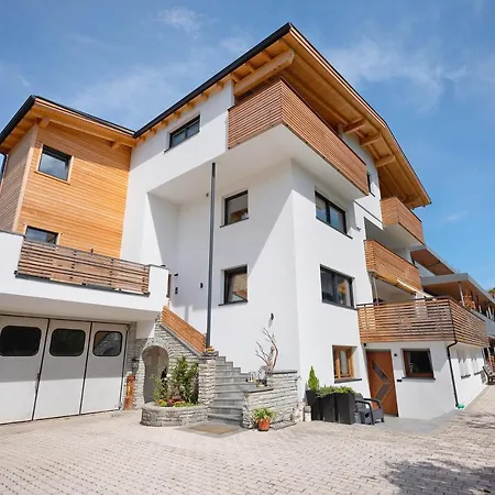 Apartment Haus Mader 1 *
